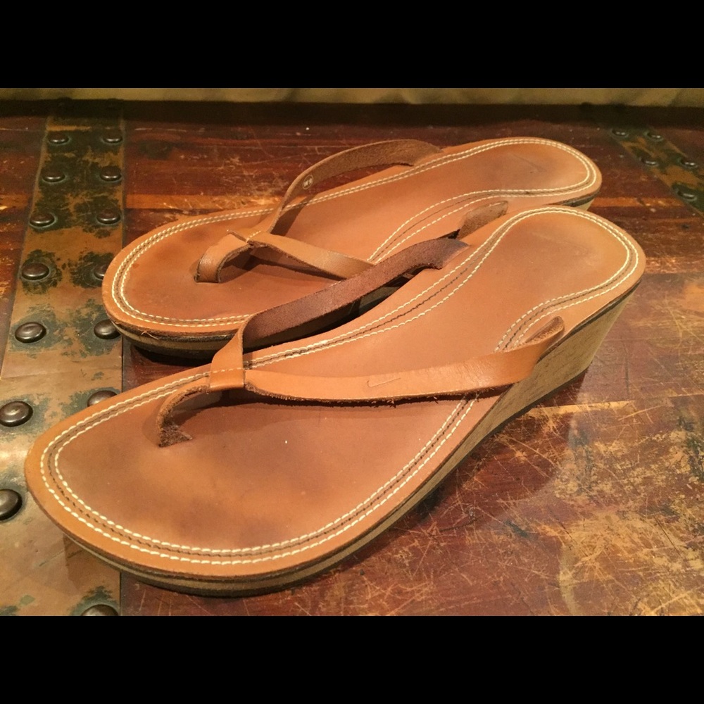 Nike leather flip flops